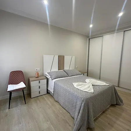 Piso Bedoya * Ourense